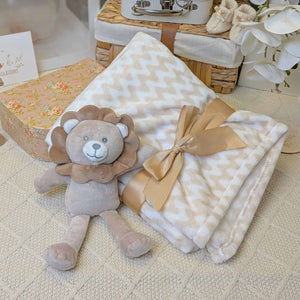 Lion soft toy and blanket set in beige.