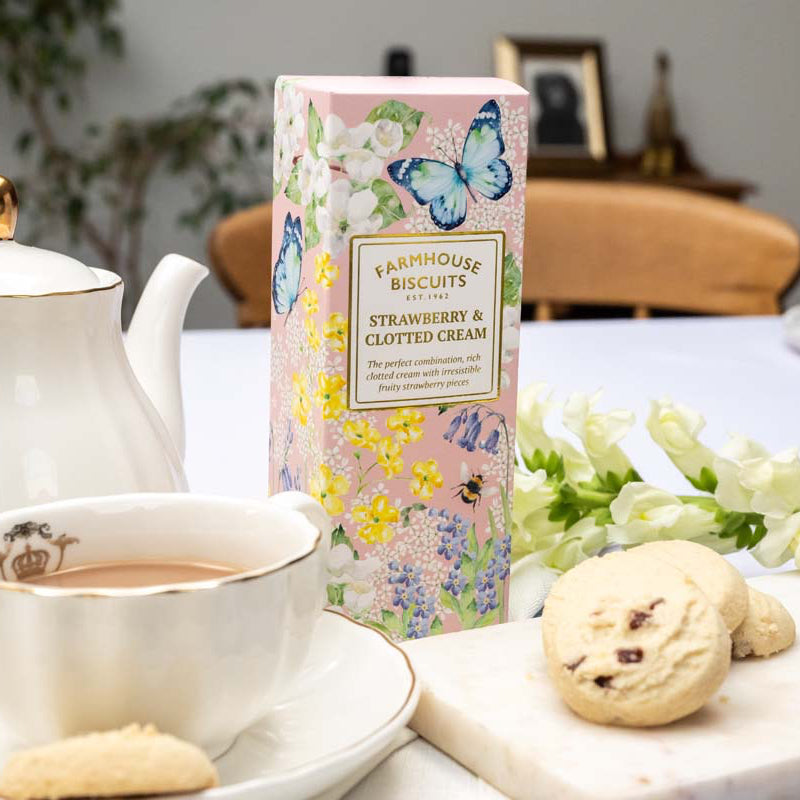 English Garden Strawberry & Clotted Cream Biscuits gift pack