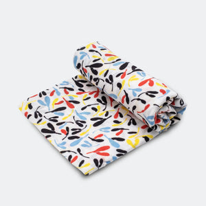 A bright coloured organic cotton sensory pattern muslin to help aid babies brain development. Etta Loves.