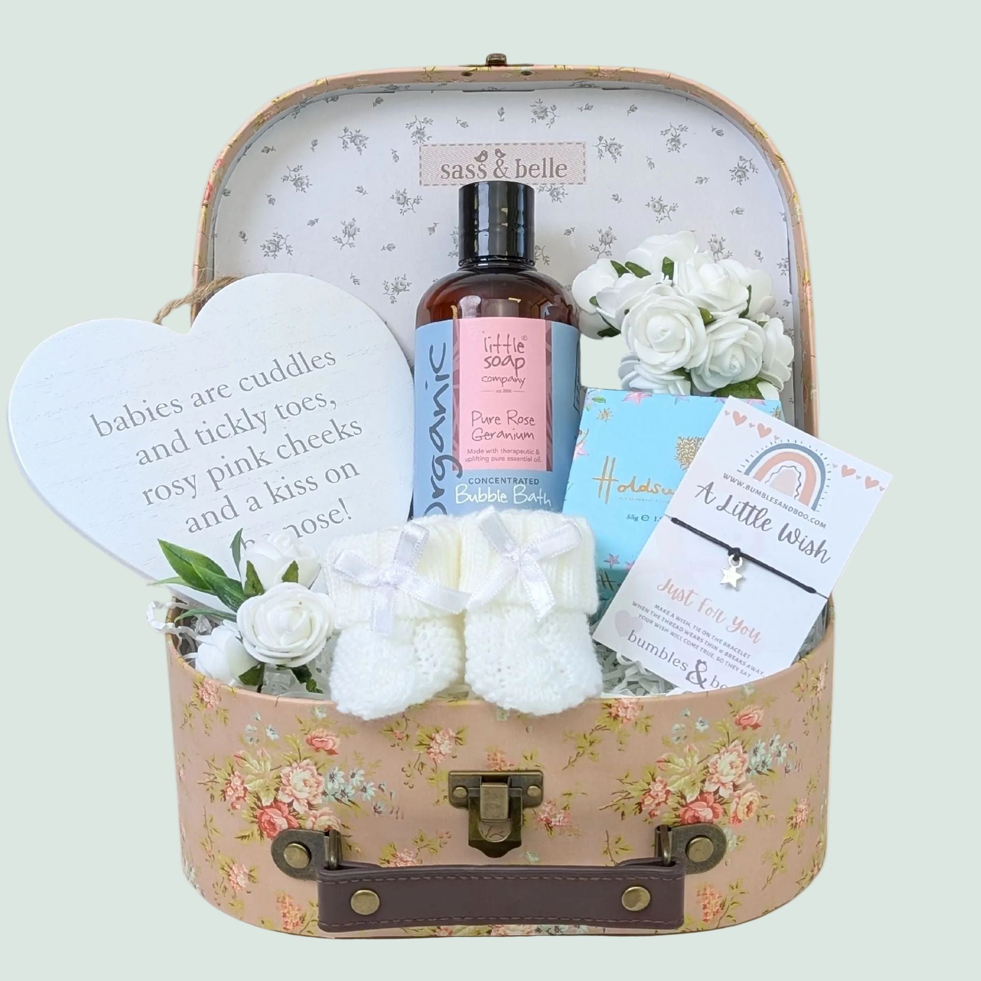 Mum to be gifts hamper with relaxation presents and chocolates. Bumbles and Boo.