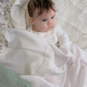 White Muslin Squares 100% Cotton Baby Essentials (70cm x 70cm) ingle Muslin.