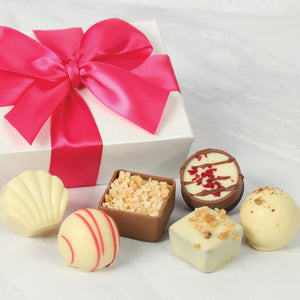 White Edition Luxury Chocolate Box – 6 Piece Gift Collection
