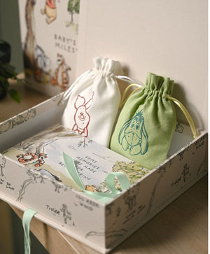 Disney Winnie the Pooh Keepsake Box – Photo Album & Storage Bags Gift Set