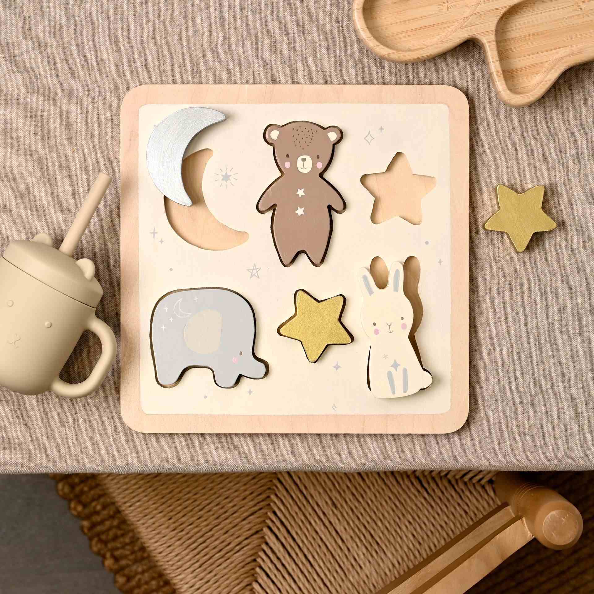 Shape matching puzzle wooden toy with animal & star shape pieces
