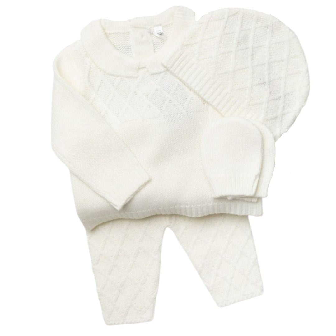 White unisex knit baby clothing set in gift box