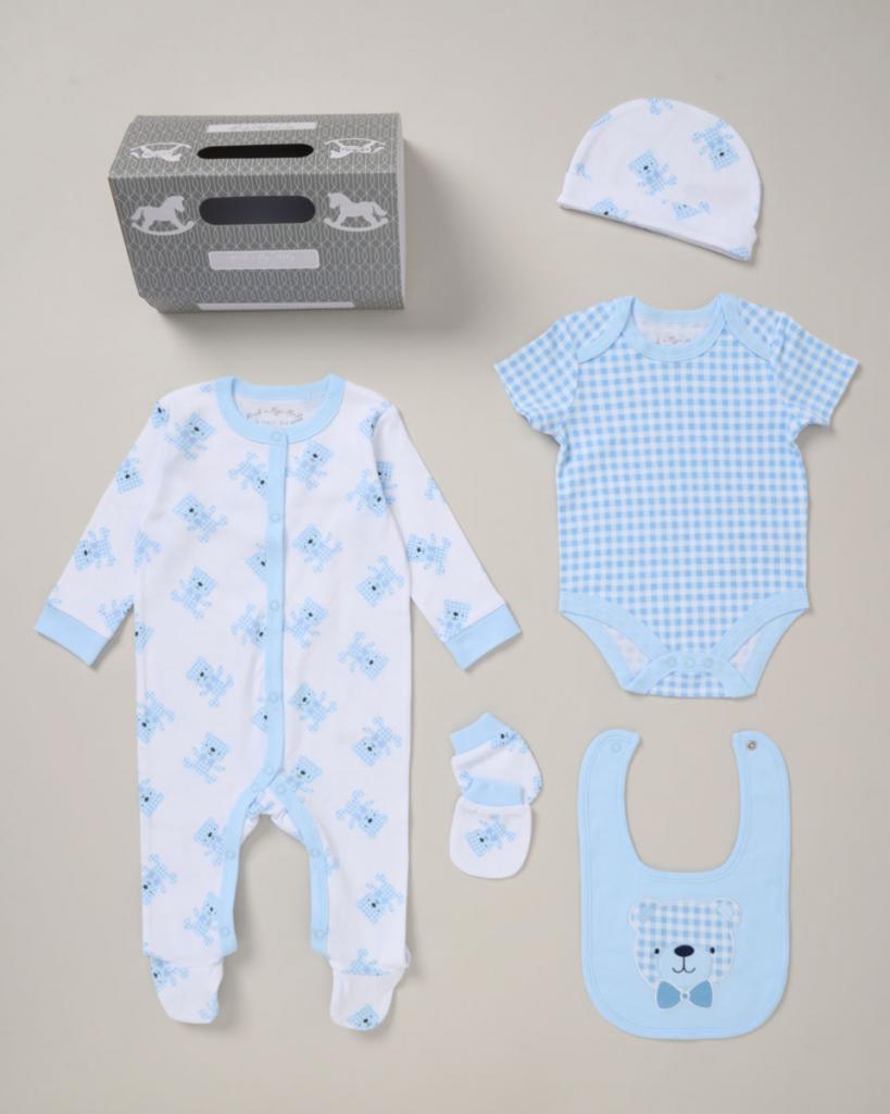 baby boy clothing set with bear theme.