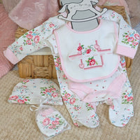 baby girl clothing gift set with roses and heart in pink.