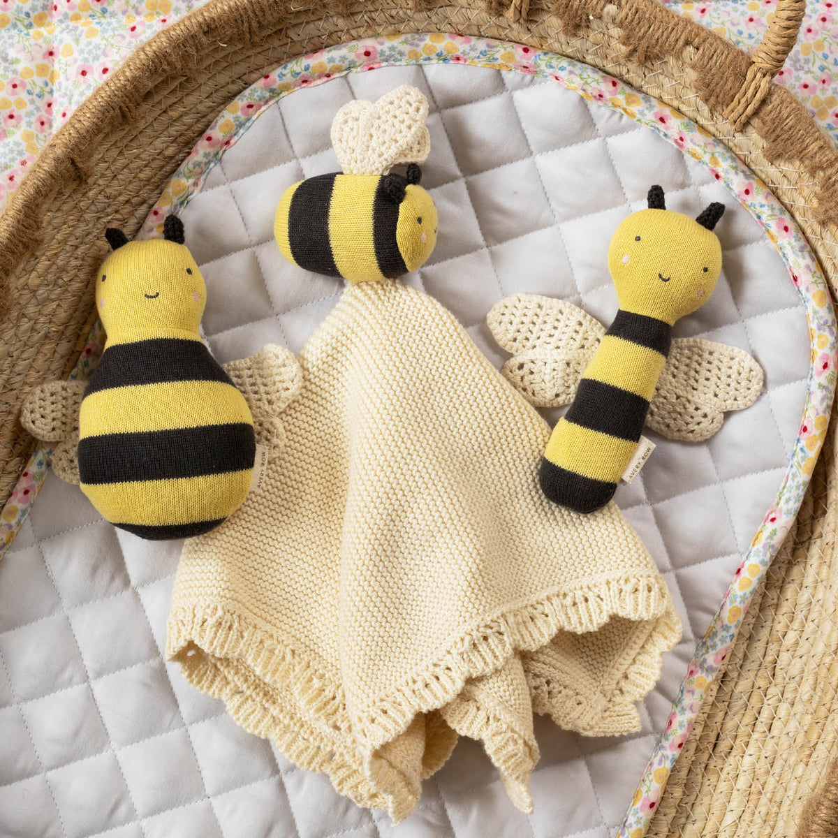 Buzzing Bee organic cotton baby comforter