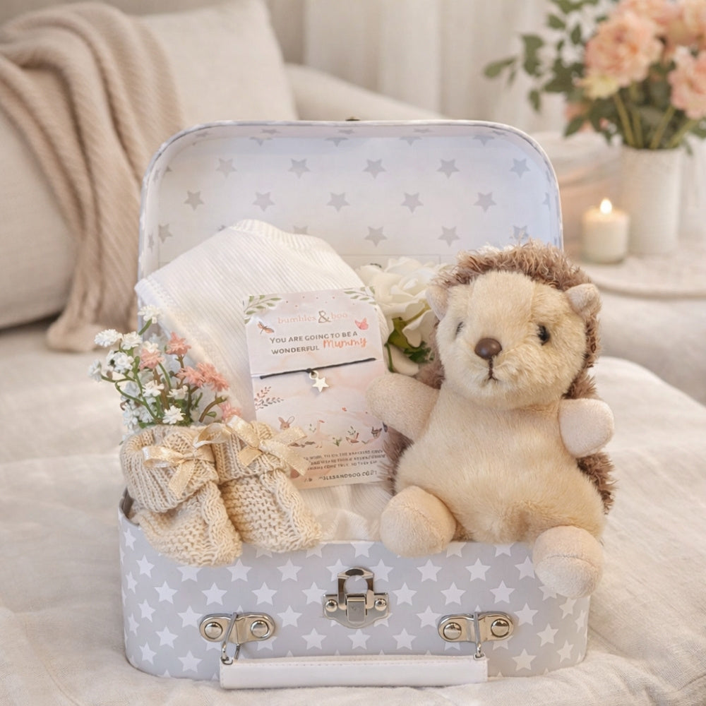 Gifts for an expectant mother with little bracelet and presents for baby
