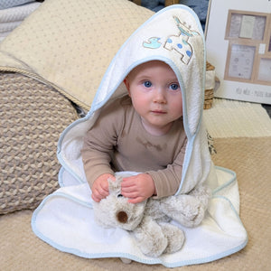 Blue giraffe hooded baby bath towel