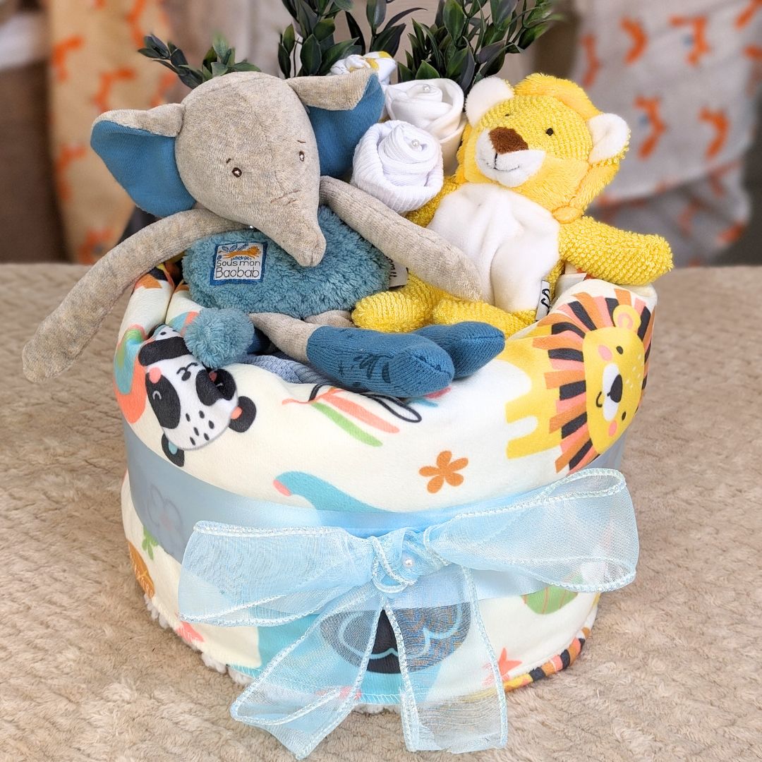 Jungle themed nappy cake for baby shower with elephant and lion soft toy. Perfect gift for new Mum or Mum to be. 