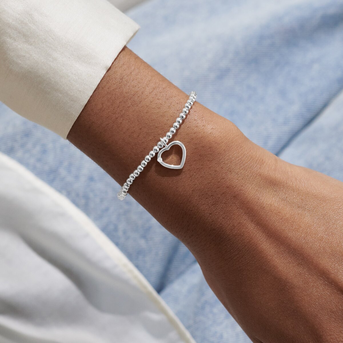 Marvellous Mam silver-plated sentiment bracelet detail