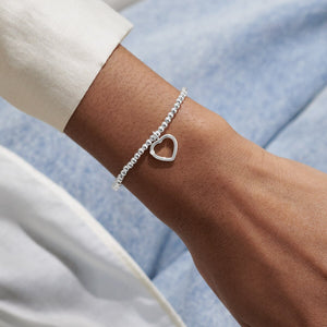 Marvellous Mam silver-plated sentiment bracelet detail