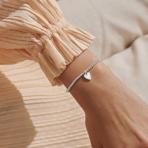 Joma Jewellery Marvellous Mama silver bracelet on sentiment card