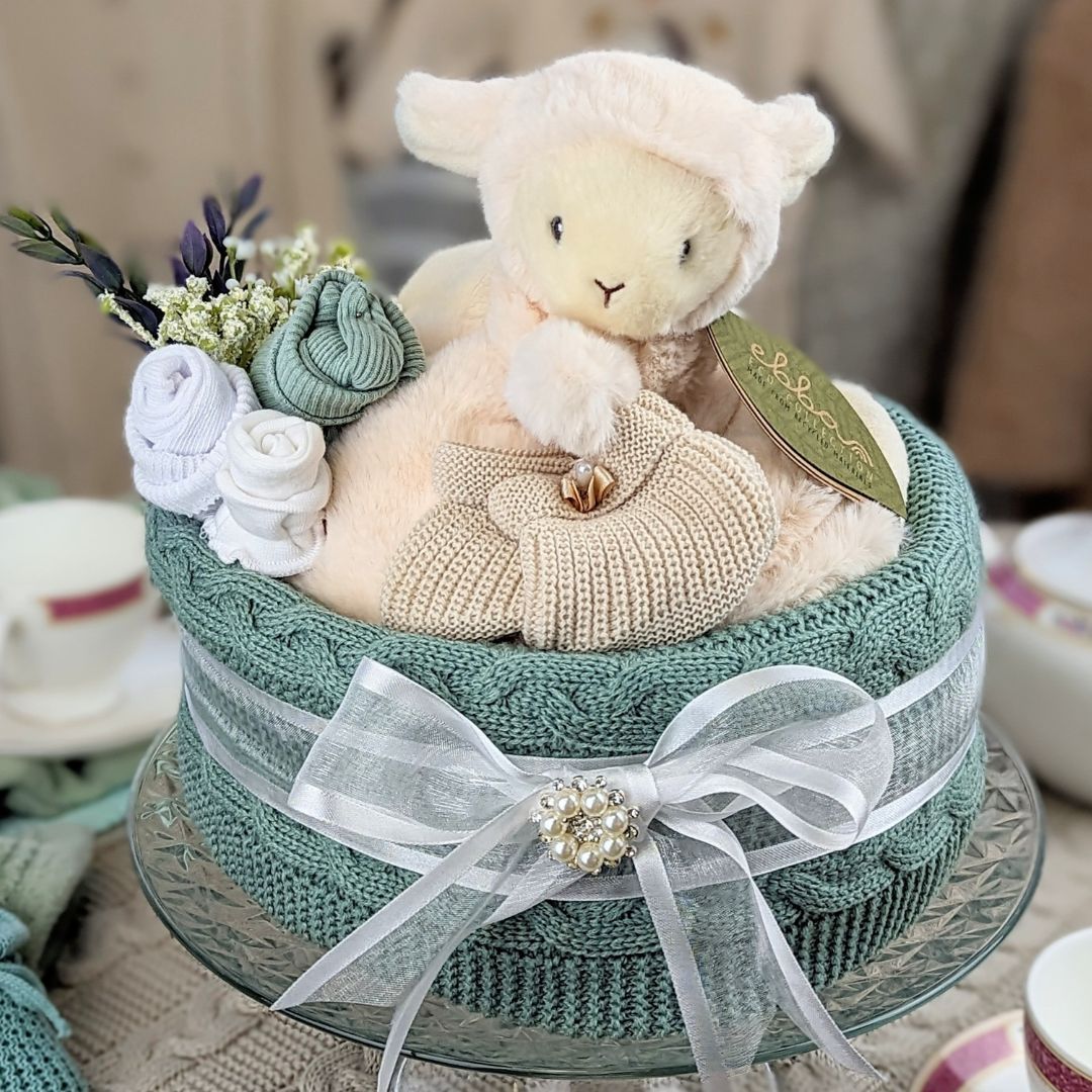 gender neutral baby nappy cake for a baby shower