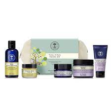 Neal's Yard Remedies Mother & Baby Travel Kit is the perfect choice for mums and babies on the go. Lovingly crafted with organic essential oil blends and plant extracts to gently cleanse, nourish and protect the skin, these mini washbag must-haves are the ideal size to take away with you