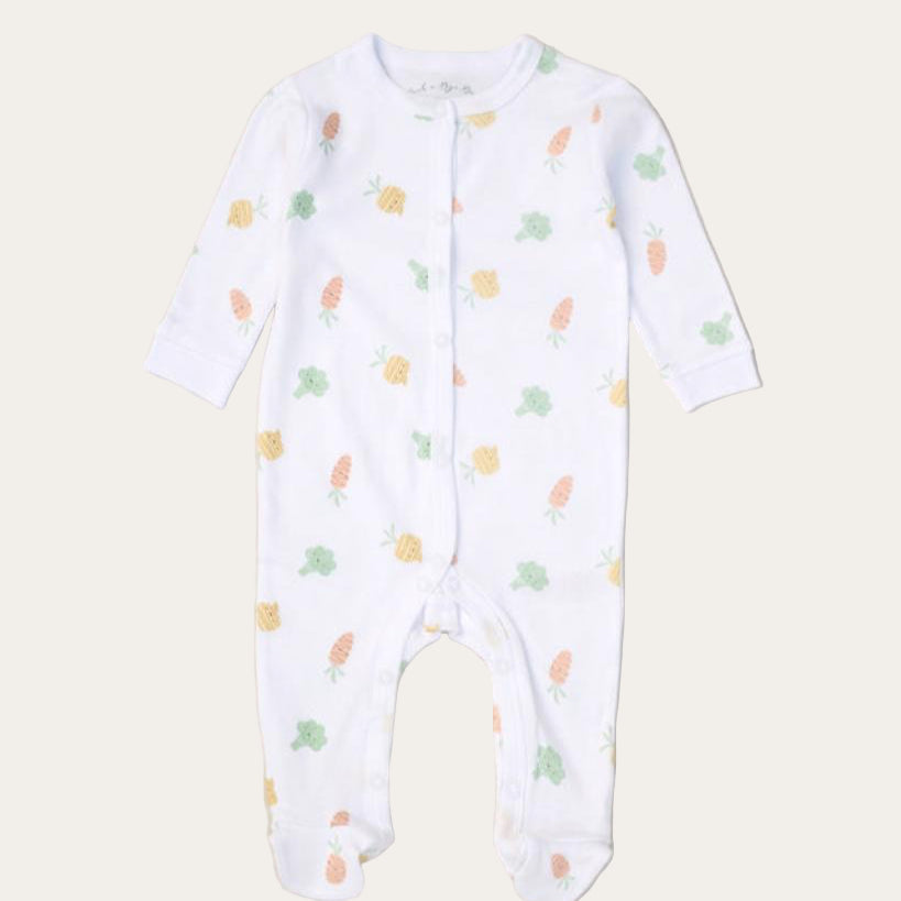 Gender-neutral baby gift – white all-in-one and accessories