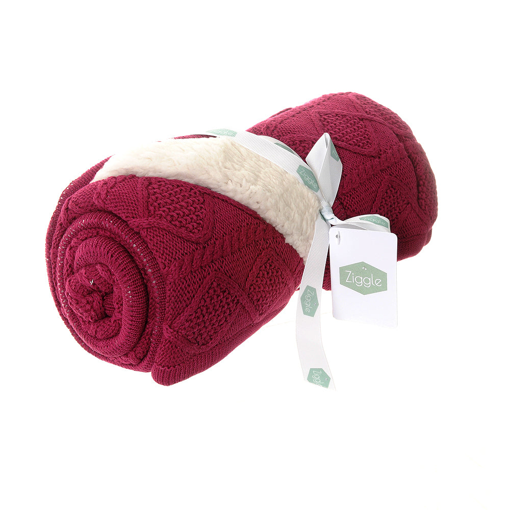 Raspberry Cable Knit Sherpa Blanket