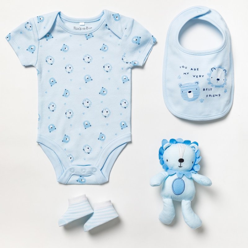 A four piece blue clothing and toy gift set in a luxury box with gift tag.  The set features lion and bear print in blue tones and each set contains  Short sleeved body suite  Booties  Bib  Lion Soft Toy  A perfect new baby gift