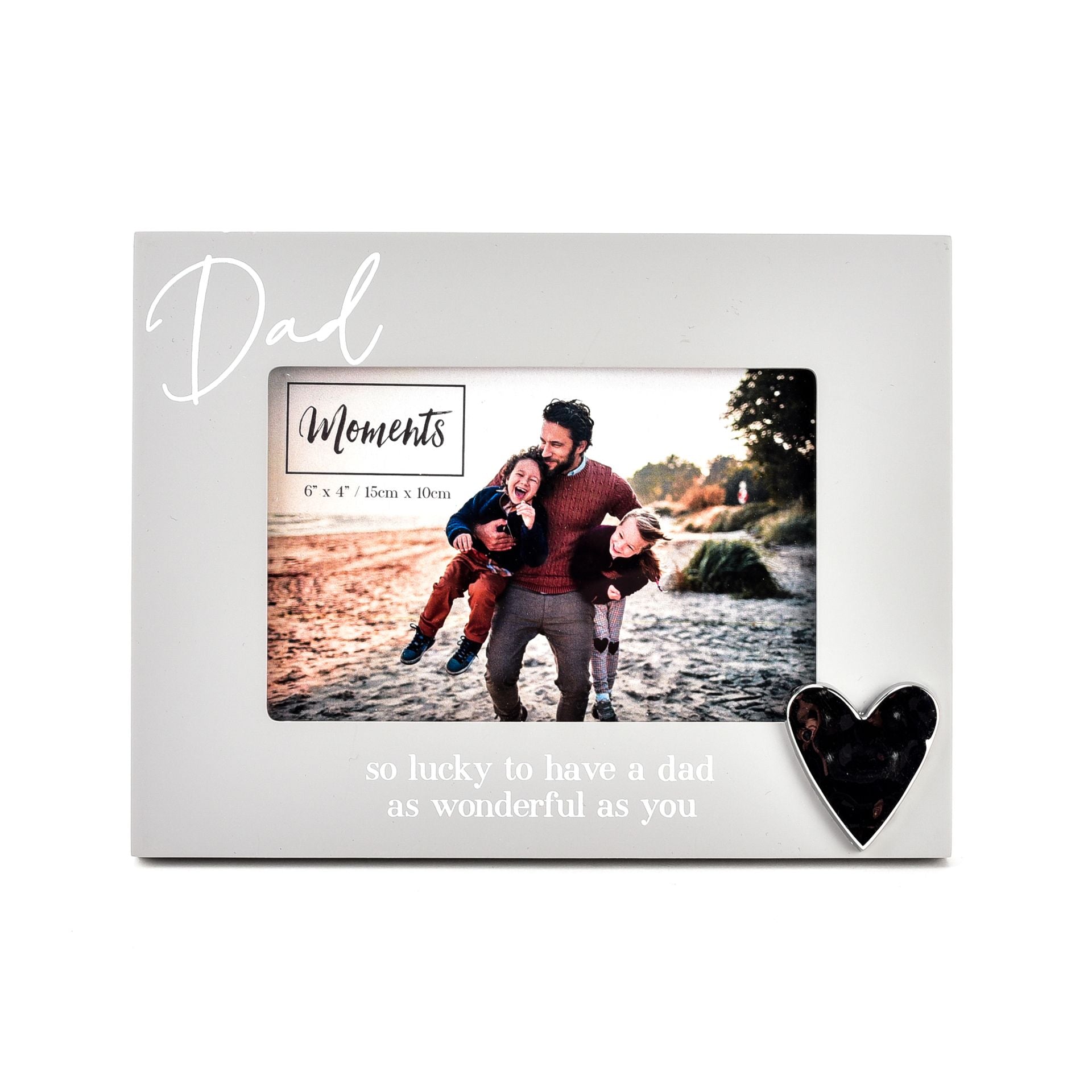 This photo frame is a great way to show your dad how much you love and appreciate him. Featuring a single aperture, this frame is perfect for showcasing an important photo with a sweet sentiment.