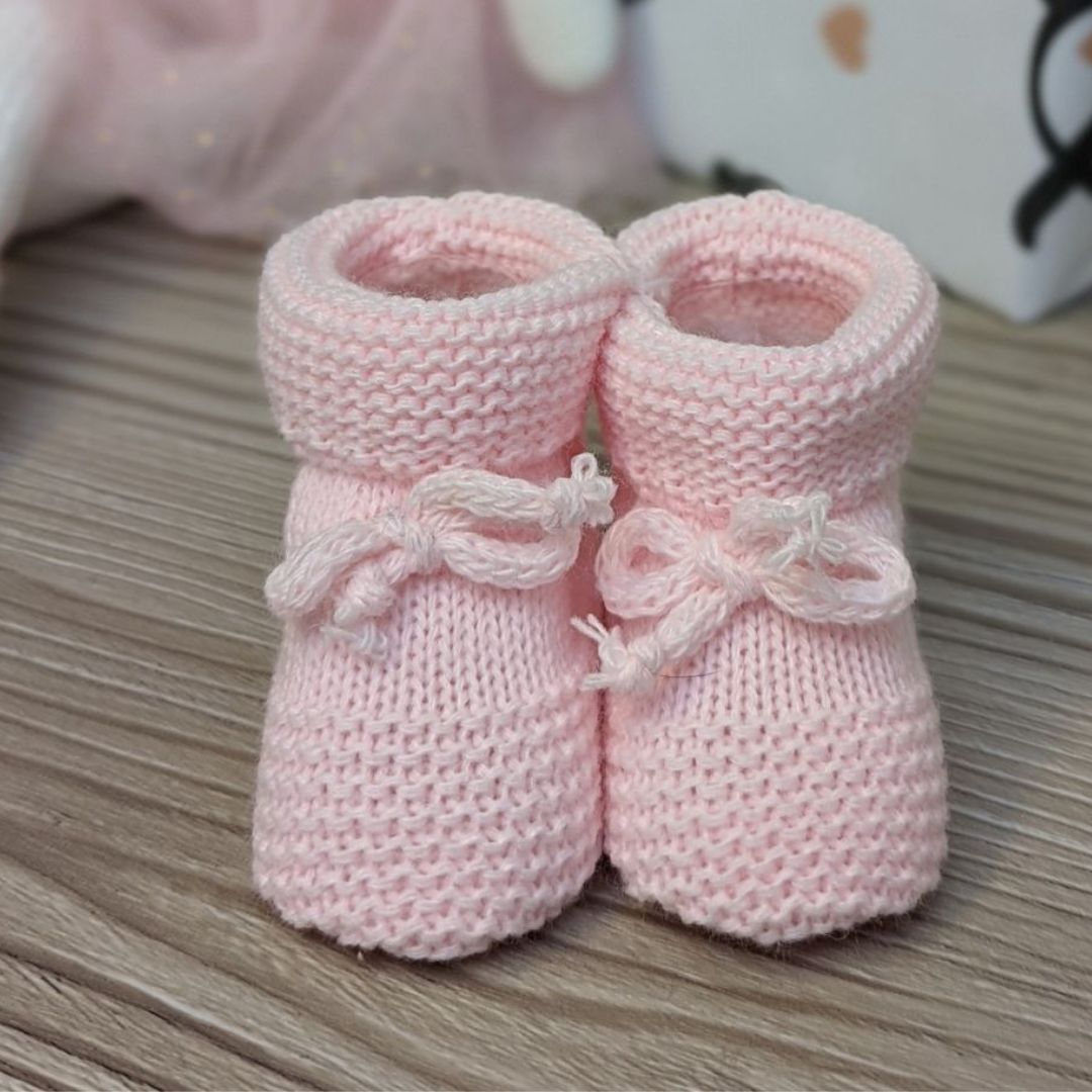 pink-knit-baby-booties-gift